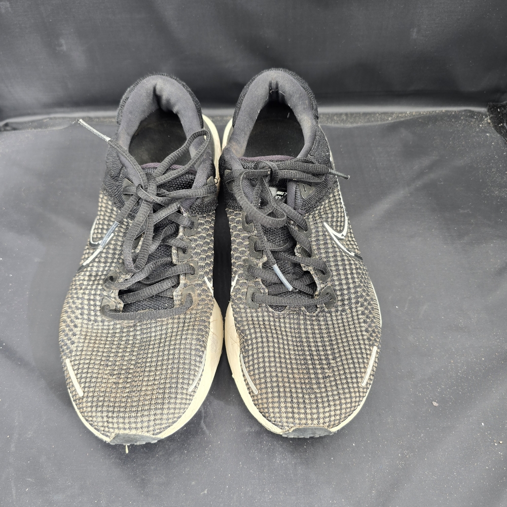 Nike Black and Cream Sneakers